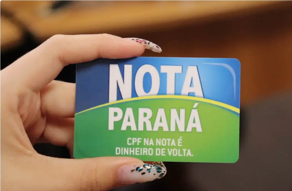 Curitibano leva R$ 1 milhão no Nota Paraná; bilhete de cidade da RMC faturou R$ 50 mil