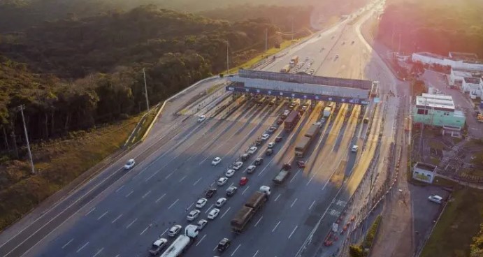 Movimentação intensa na BR-277 no feriado pode causar filas