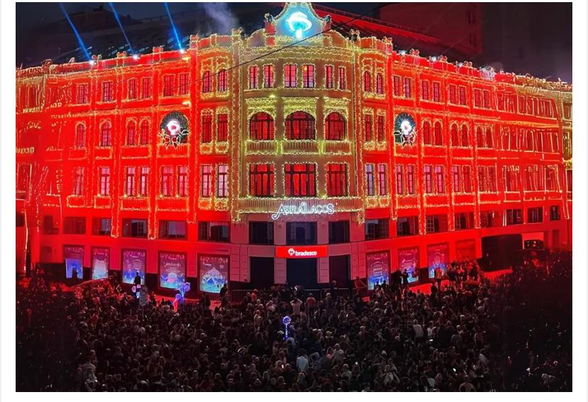 Coral do Palácio Avenida encanta Curitiba em ensaio geral do espetáculo de Natal