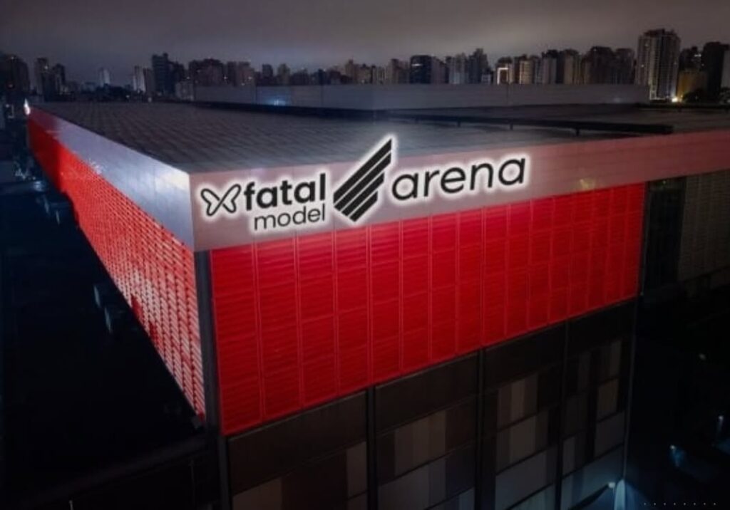 Site de acompanhantes quer comprar naming rights de estádio do Athletico-PR
