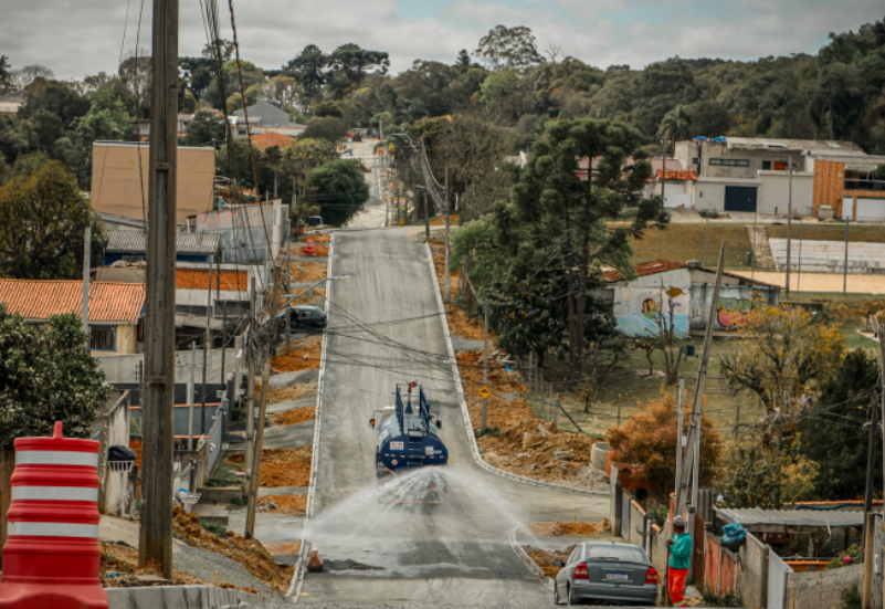 Obras da Rua Marechal Floriano Peixoto avançam com R$ 8 milhões em investimentos