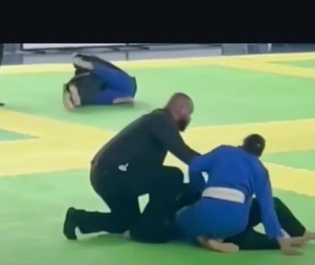 Atleta de jiu-jitsu tem fratura no braço durante luta