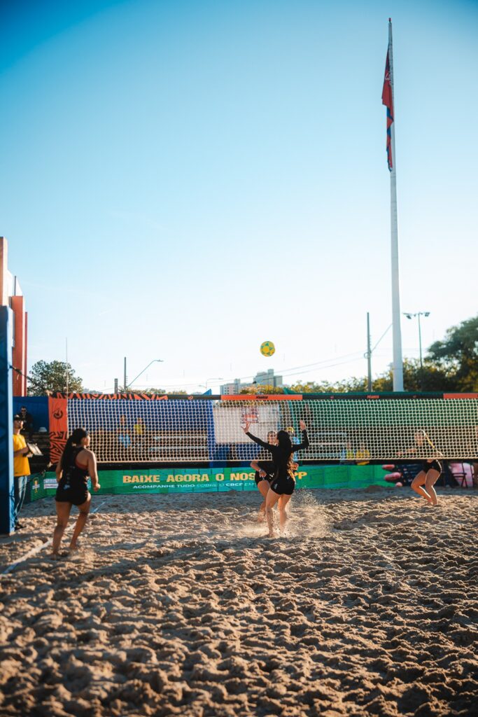 Curitiba recebe etapa do Campeonato Brasileiro de Clubes de Futevôlei na próxima sexta-feira (19)