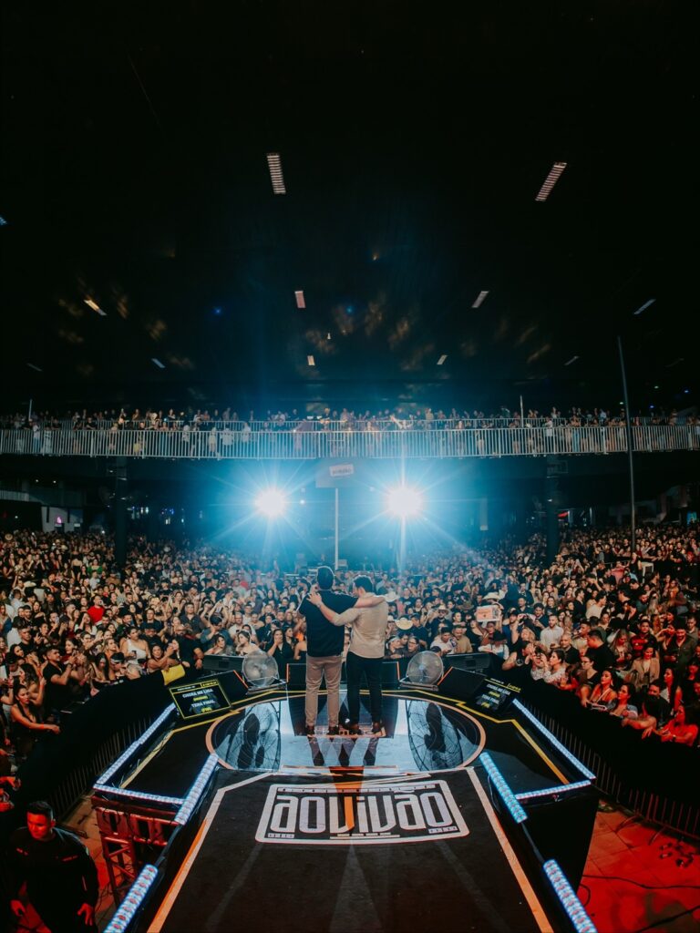 Michel Teló, César Menotti & Fabiano e João Bosco & Vinícius celebram época de ouro do sertanejo universitário em Curitiba