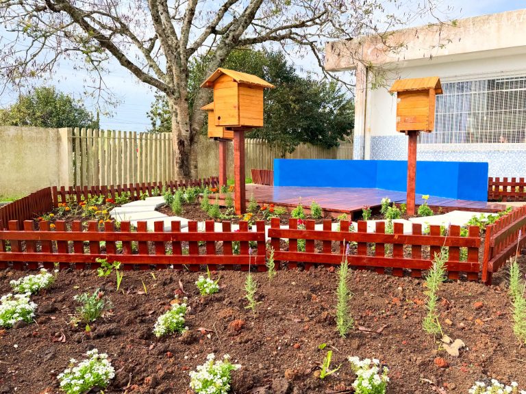 Projeto leva jardins e abelhas nativas para escolas da Rede Municipal de São José dos Pinhais