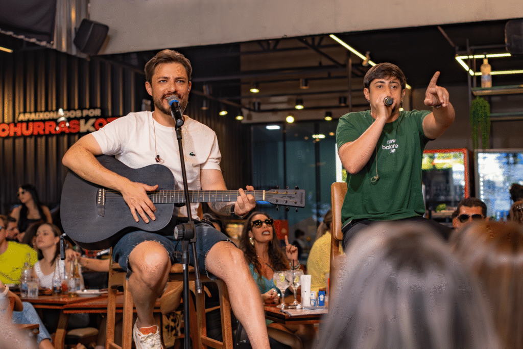 Lucas e Higor levam “Flash” novamente ao topo das rádios e entram na playlist ‘Top Brasil’