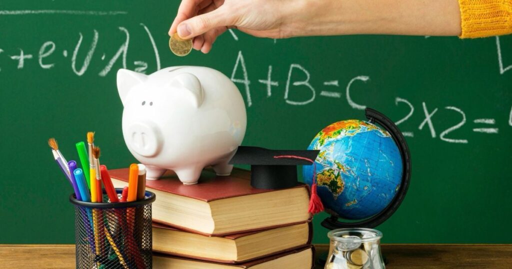 Curitiba institui, por lei, educação financeira e empreendedorismo nas escolas