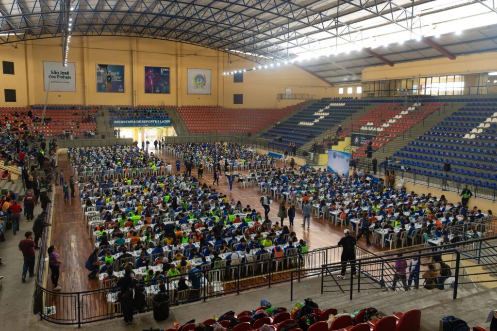 Circuito Escolar de Xadrez reúne mais de 1.500 estudantes na etapa final em São José dos Pinhais 